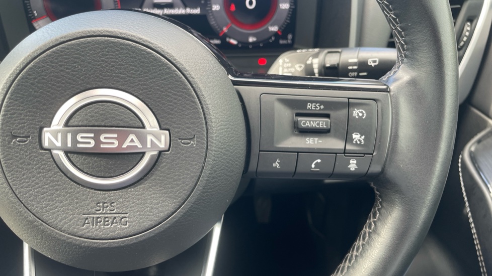 Nissan Qashqai 1.3 DiG-T MH N-Connecta 5dr Petrol Hatchback - Image 43