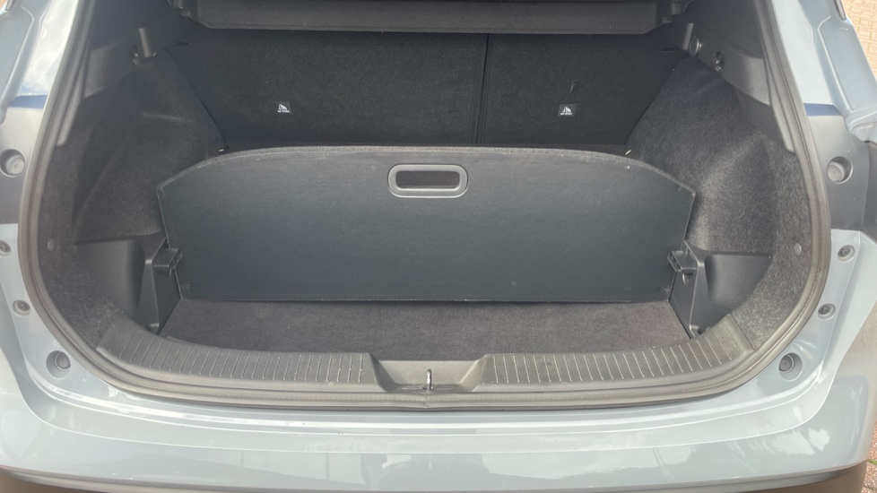Nissan Qashqai 1.3 DiG-T MH N-Connecta 5dr Petrol Hatchback - Image 52