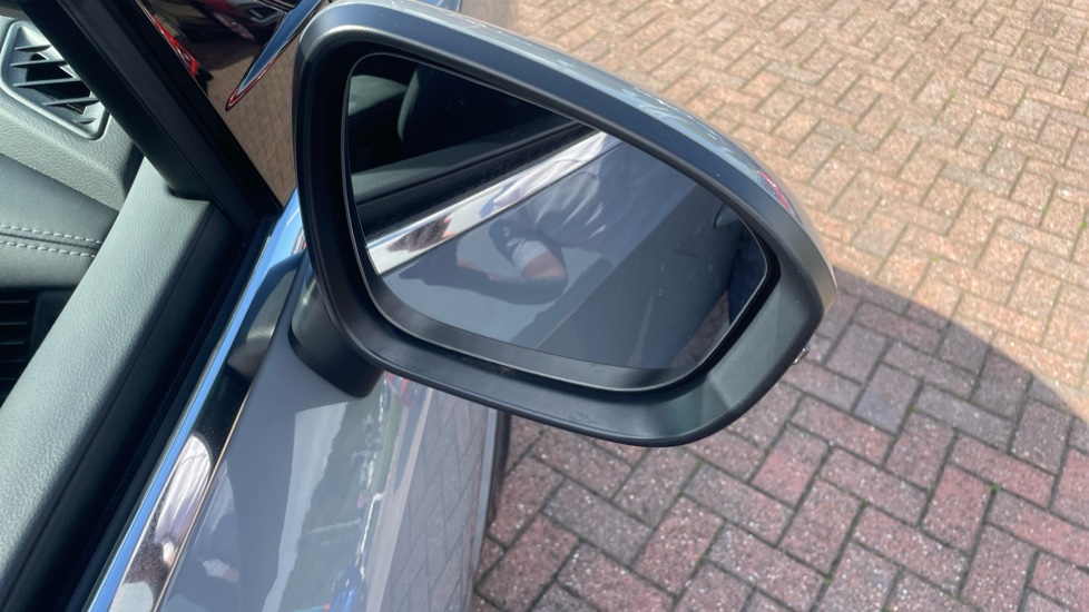 Nissan Qashqai 1.3 DiG-T MH N-Connecta 5dr Petrol Hatchback - Image 59