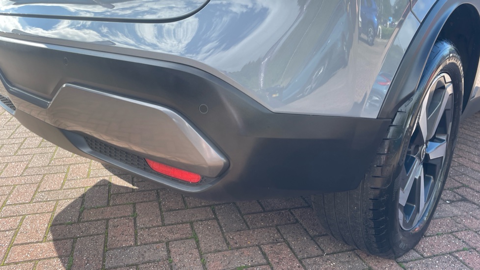 Nissan Qashqai 1.3 DiG-T MH N-Connecta 5dr Petrol Hatchback - Image 63
