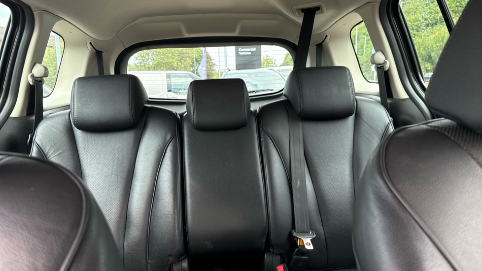 Mazda 5 2.0 Sport Venture Edition 5dr Petrol Estate - Image 15