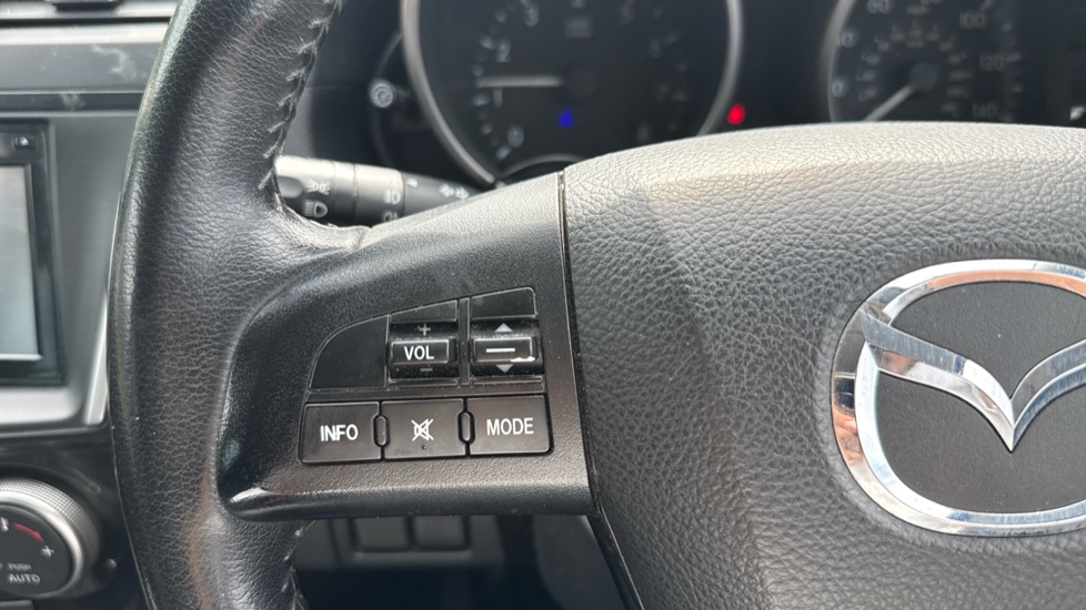 Mazda 5 2.0 Sport Venture Edition 5dr Petrol Estate - Image 22