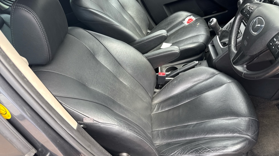 Mazda 5 2.0 Sport Venture Edition 5dr Petrol Estate - Image 35