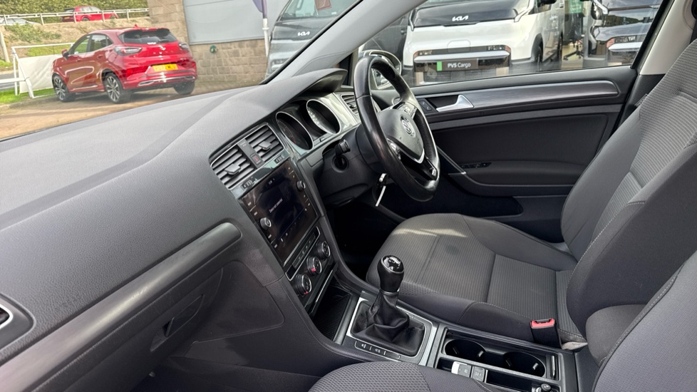 Volkswagen Golf 1.5 TSI EVO SE [Nav] 5dr Petrol Hatchback - Image 9