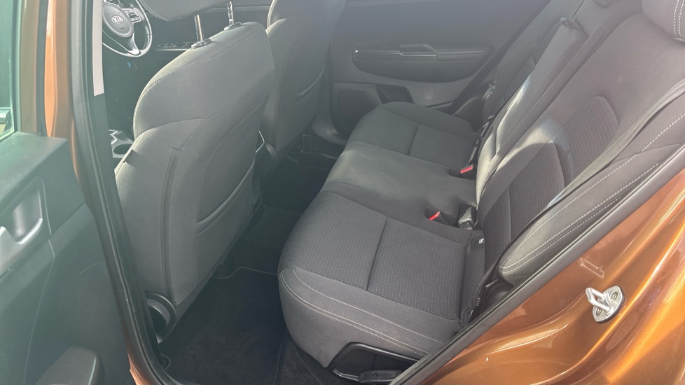 Kia Sportage 1.6 GDi ISG 2 5dr Petrol Estate - Image 16