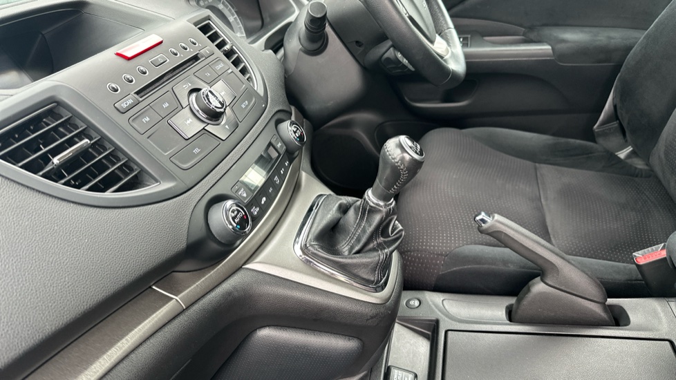 Honda CR-V 2.0 i-VTEC SE 5dr Petrol Estate - Image 13