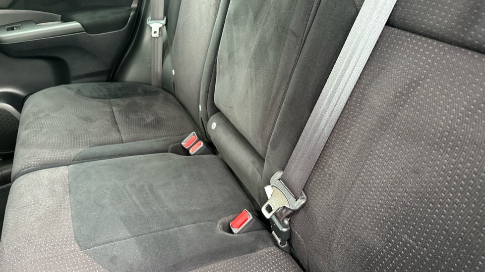 Honda CR-V 2.0 i-VTEC SE 5dr Petrol Estate - Image 17