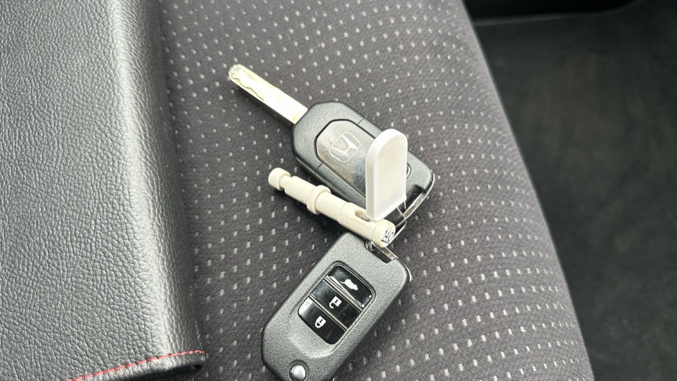 Honda CR-V 2.0 i-VTEC SE 5dr Petrol Estate - Image 20
