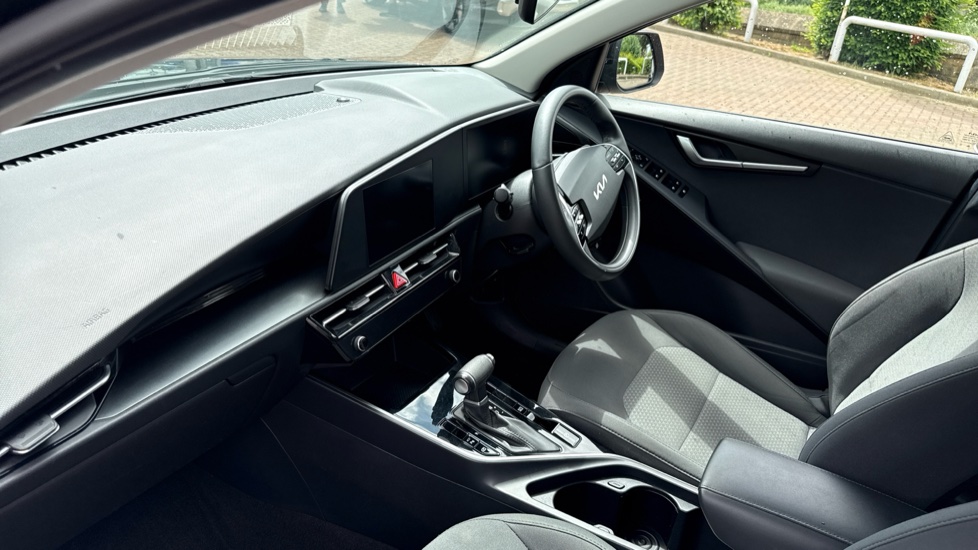 Kia Niro 1.6 GDi Hybrid 2 5dr DCT Hybrid Estate - Image 9