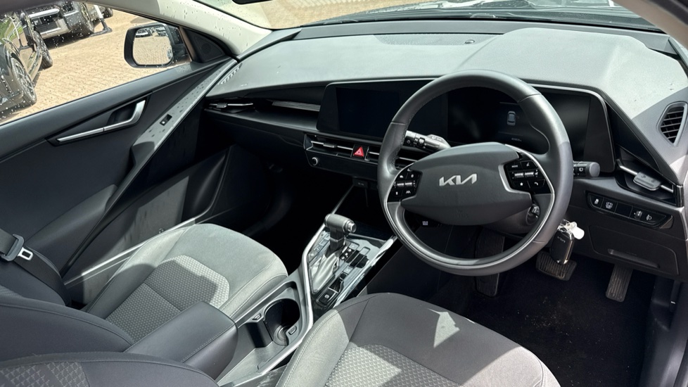 Kia Niro 1.6 GDi Hybrid 2 5dr DCT Hybrid Estate - Image 11