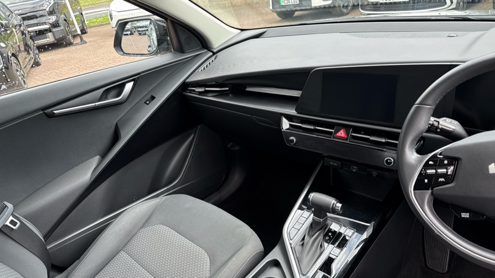 Kia Niro 1.6 GDi Hybrid 2 5dr DCT Hybrid Estate - Image 14