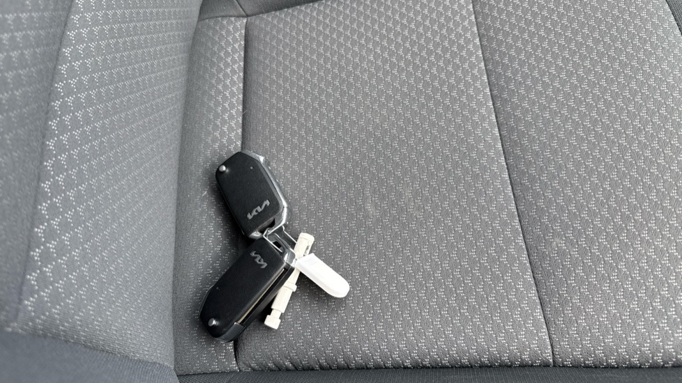 Kia Niro 1.6 GDi Hybrid 2 5dr DCT Hybrid Estate - Image 20