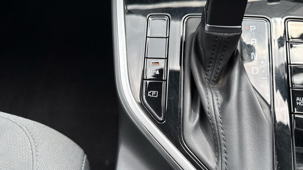 Kia Niro 1.6 GDi Hybrid 2 5dr DCT Hybrid Estate - Image 28