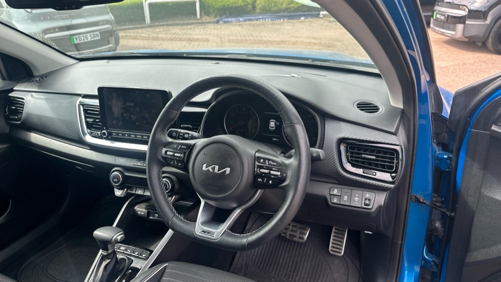 Kia Stonic 1.0T GDi 48V GT-Line S 5dr DCT Petrol Estate - Image 10