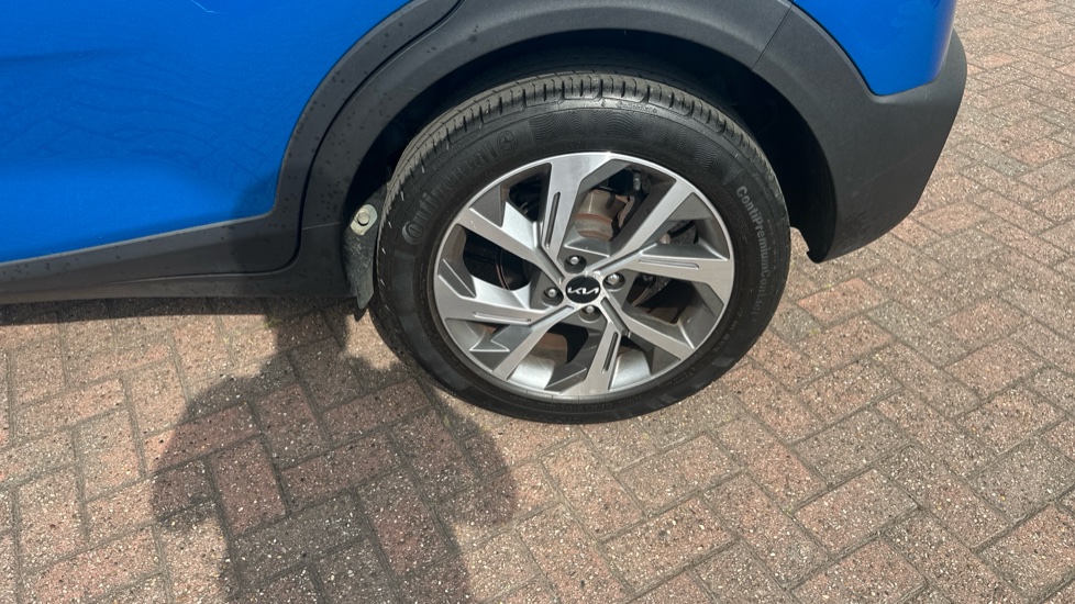 Kia Stonic 1.0T GDi 48V GT-Line S 5dr DCT Petrol Estate - Image 41