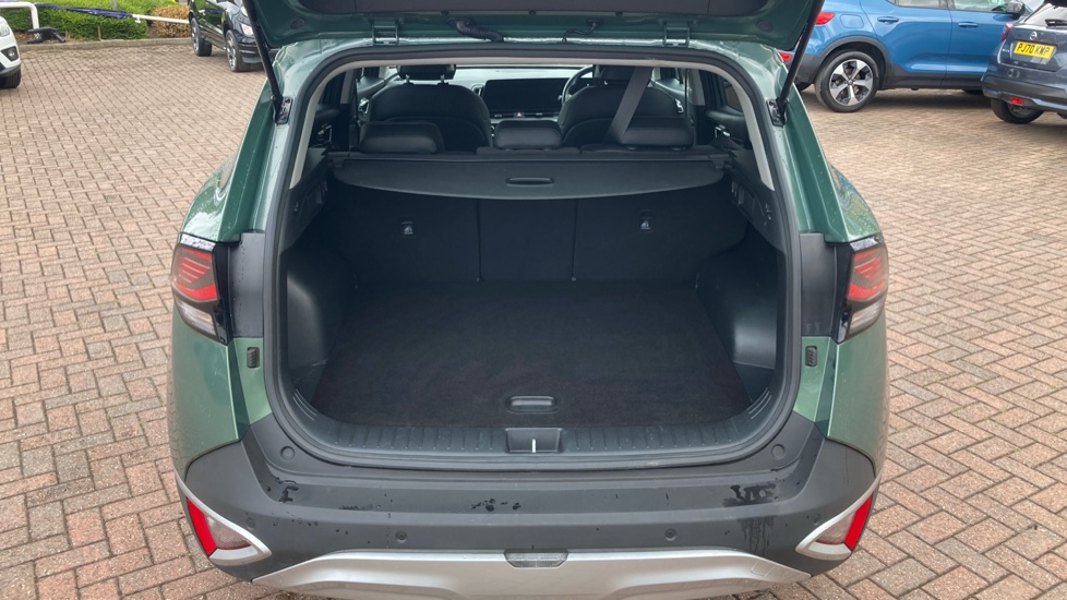 Kia Sportage 1.6T GDi PHEV 3 5dr Auto AWD Estate - Image 4