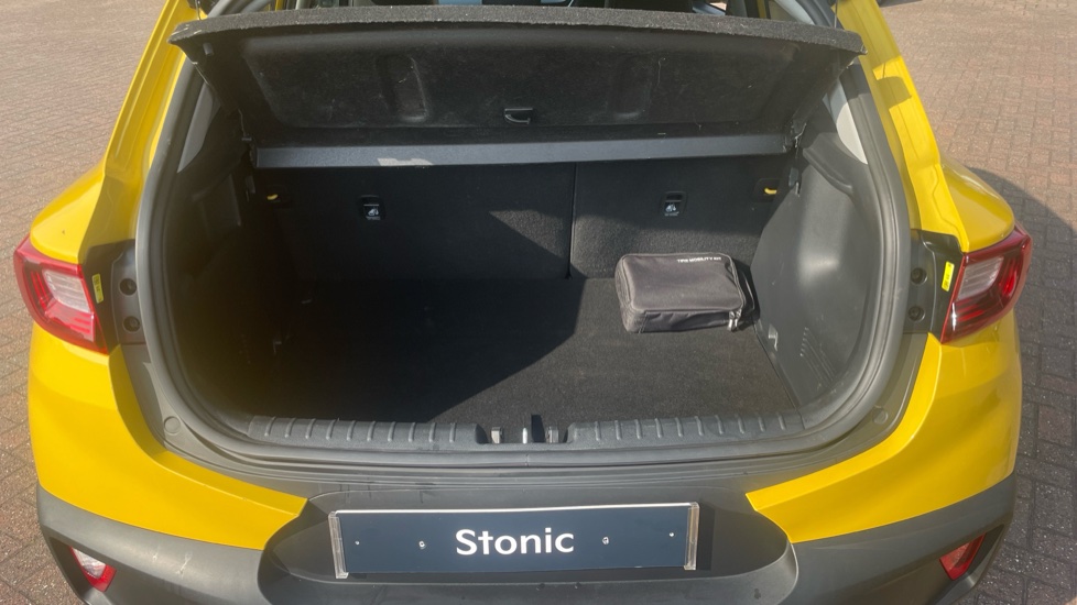 Kia Stonic 1.0T GDi 48V GT-Line S 5dr DCT Petrol Estate - Image 4