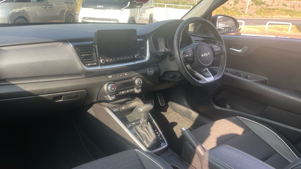 Kia Stonic 1.0T GDi 48V GT-Line S 5dr DCT Petrol Estate - Image 9