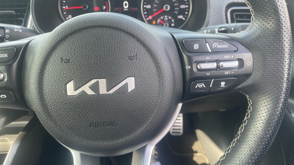 Kia Stonic 1.0T GDi 48V GT-Line S 5dr DCT Petrol Estate - Image 39