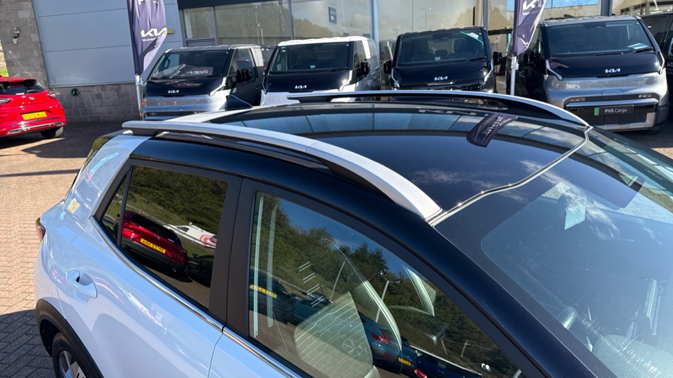 Kia Stonic 1.0T GDi 48V GT-Line S 5dr DCT Petrol Estate - Image 39