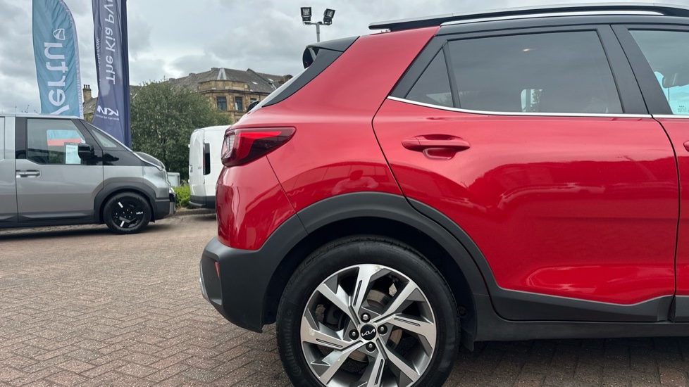 Kia Stonic 1.0T GDi 48V GT-Line S 5dr Petrol Estate - Image 7