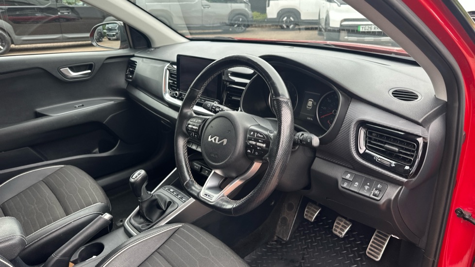 Kia Stonic 1.0T GDi 48V GT-Line S 5dr Petrol Estate - Image 11