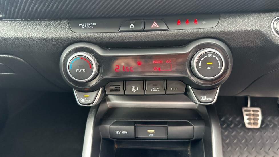 Kia Stonic 1.0T GDi 48V GT-Line S 5dr Petrol Estate - Image 23