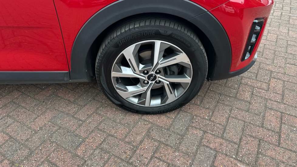 Kia Stonic 1.0T GDi 48V GT-Line S 5dr Petrol Estate - Image 30