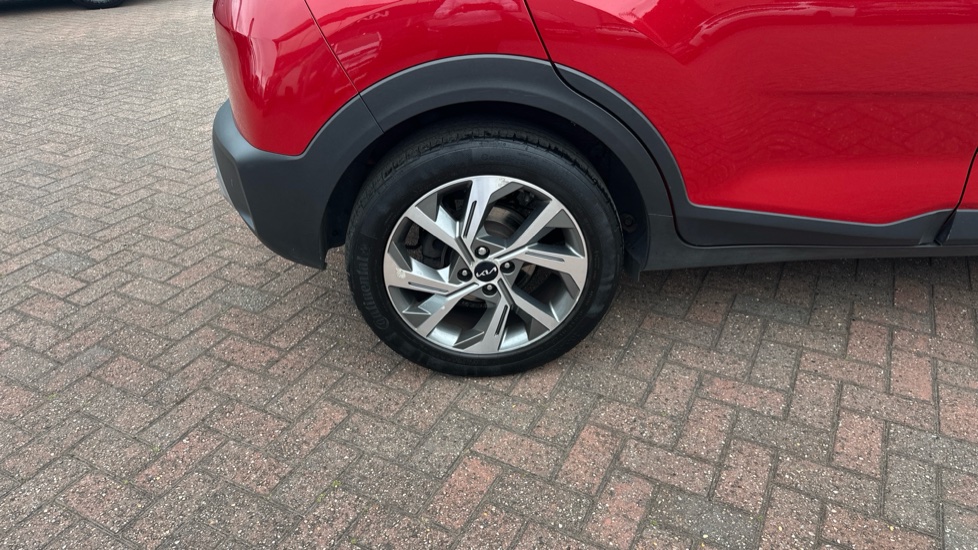 Kia Stonic 1.0T GDi 48V GT-Line S 5dr Petrol Estate - Image 31