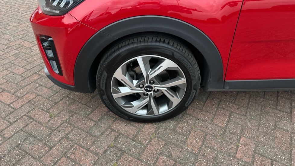 Kia Stonic 1.0T GDi 48V GT-Line S 5dr Petrol Estate - Image 33