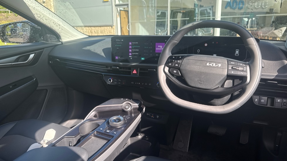 Kia EV6 125kW Wave 63kWh 5dr Auto Electric Estate - Image 11