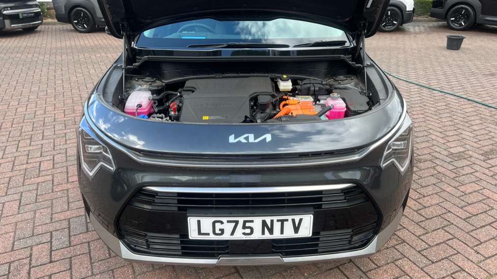 Kia Niro 1.6 GDi 127 Hybrid 4 5dr DCT Hybrid Estate - Image 8
