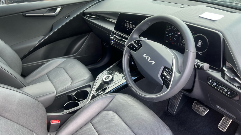 Kia Niro 1.6 GDi 127 Hybrid 4 5dr DCT Hybrid Estate - Image 11