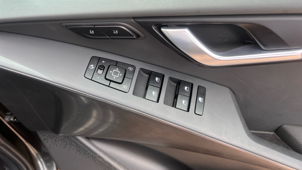 Kia Niro 1.6 GDi 127 Hybrid 4 5dr DCT Hybrid Estate - Image 33