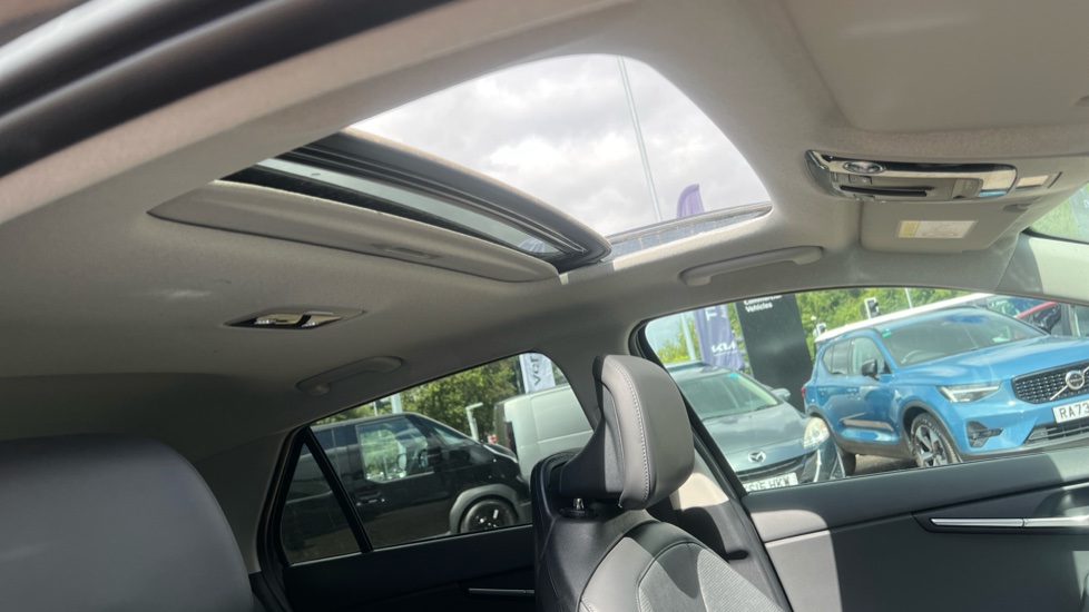 Kia Niro 1.6 GDi 127 Hybrid 4 5dr DCT Hybrid Estate - Image 36