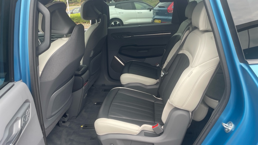 Kia EV9 282kW GT-Line S 99.8kWh AWD 5dr [6St] Auto Electric Estate - Image 16