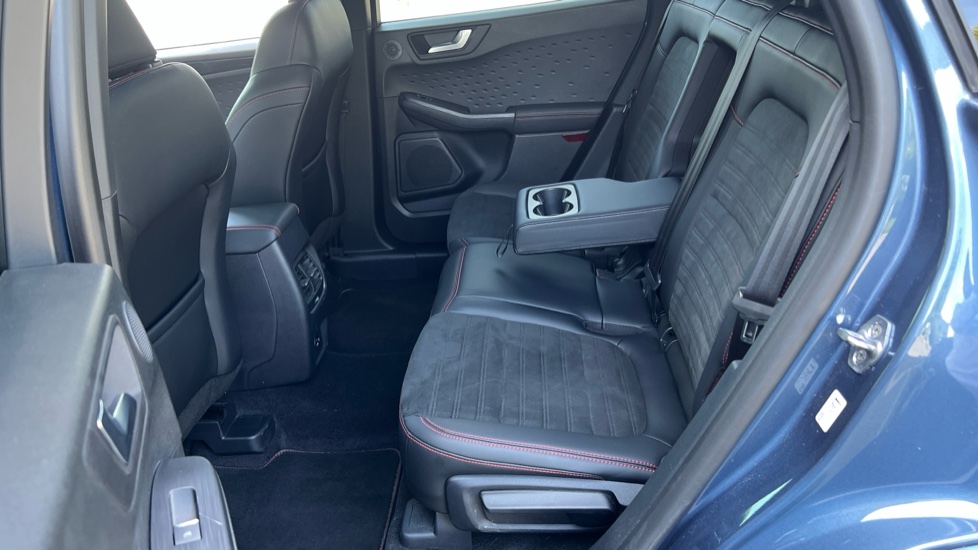 Ford Kuga 1.5 EcoBoost 150 ST-Line Edition 5dr Petrol Estate - Image 16