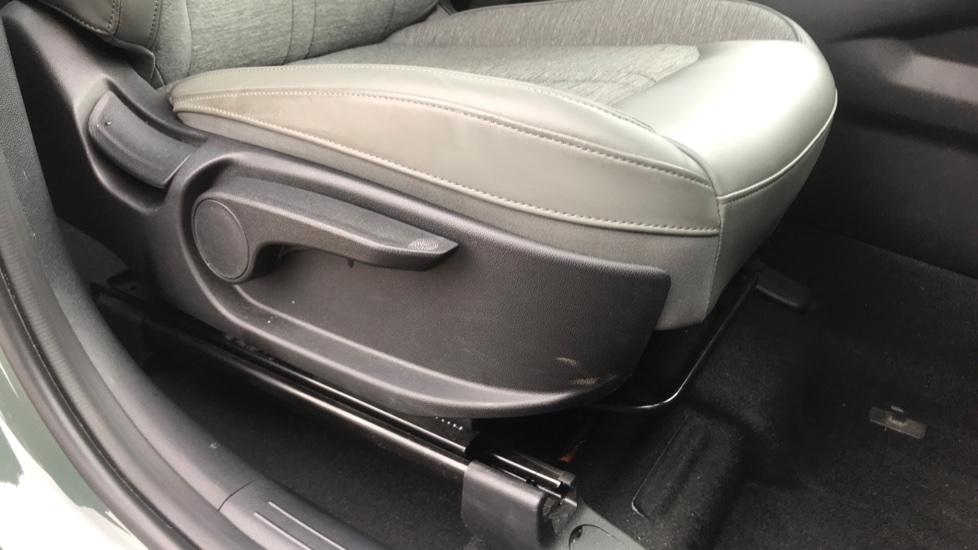 Kia Sorento 1.6 T-GDi HEV 2 5dr Auto Hybrid Station Wagon - Image 23