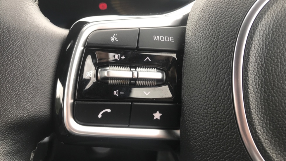 Kia Sorento 1.6 T-GDi HEV 2 5dr Auto Hybrid Station Wagon - Image 32
