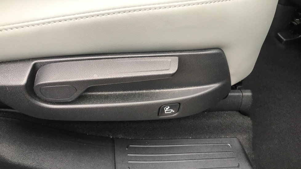 Kia Sorento 1.6 T-GDi HEV 2 5dr Auto Hybrid Station Wagon - Image 39