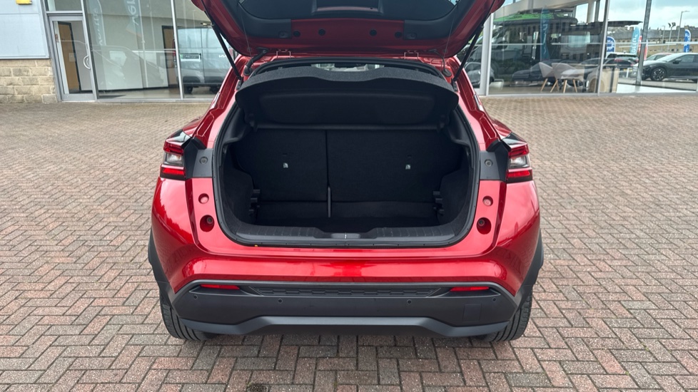 Nissan Juke 1.0 DiG-T N-Connecta 5dr DCT Petrol Hatchback - Image 4