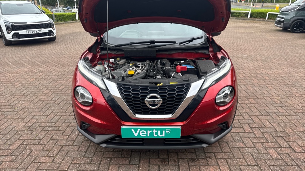 Nissan Juke 1.0 DiG-T N-Connecta 5dr DCT Petrol Hatchback - Image 8