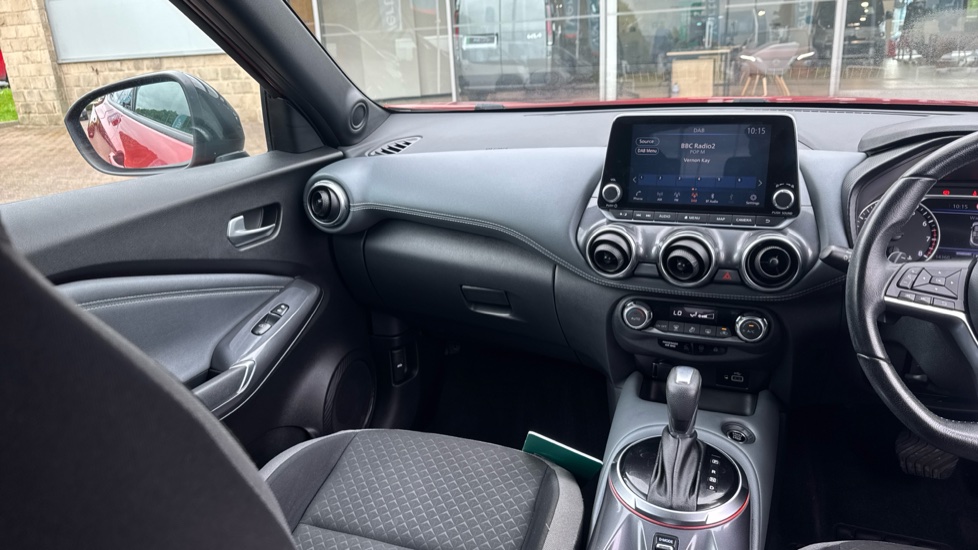 Nissan Juke 1.0 DiG-T N-Connecta 5dr DCT Petrol Hatchback - Image 14