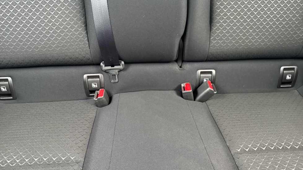 Nissan Juke 1.0 DiG-T N-Connecta 5dr DCT Petrol Hatchback - Image 17