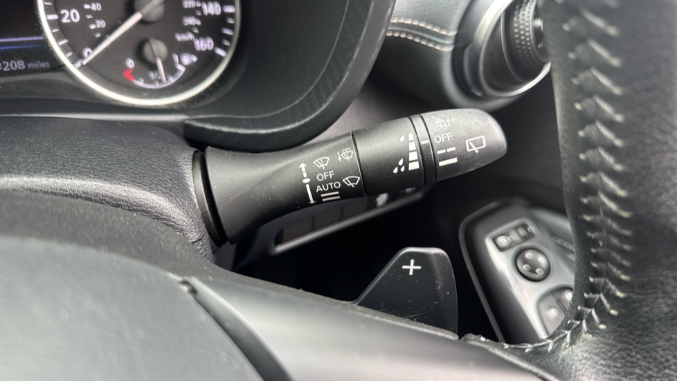 Nissan Juke 1.0 DiG-T N-Connecta 5dr DCT Petrol Hatchback - Image 27