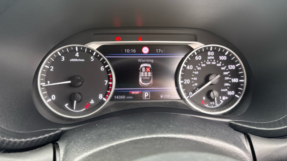 Nissan Juke 1.0 DiG-T N-Connecta 5dr DCT Petrol Hatchback - Image 28