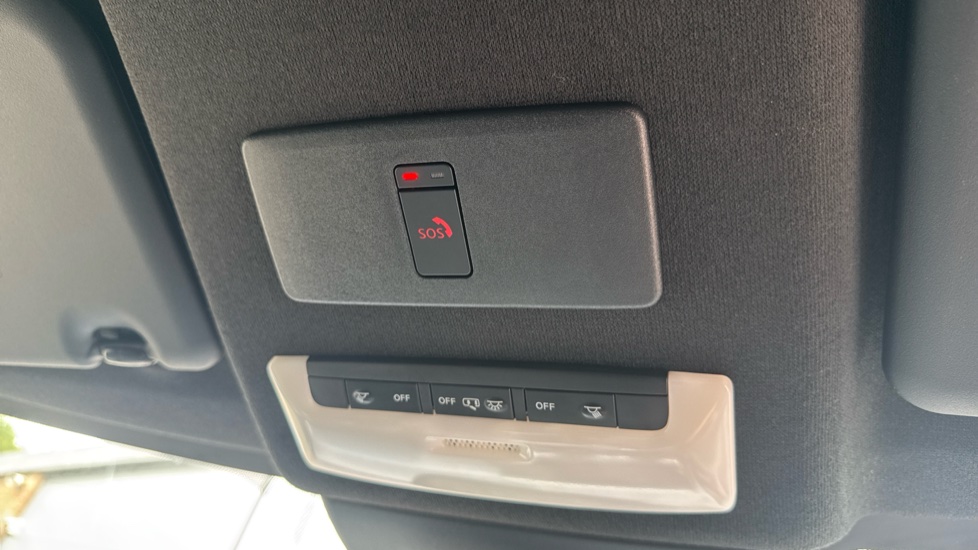 Nissan Juke 1.0 DiG-T N-Connecta 5dr DCT Petrol Hatchback - Image 37