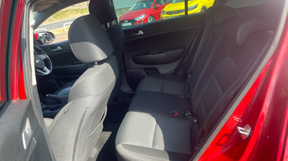 Kia Sportage 1.6 GDi ISG 2 5dr Petrol Estate - Image 16