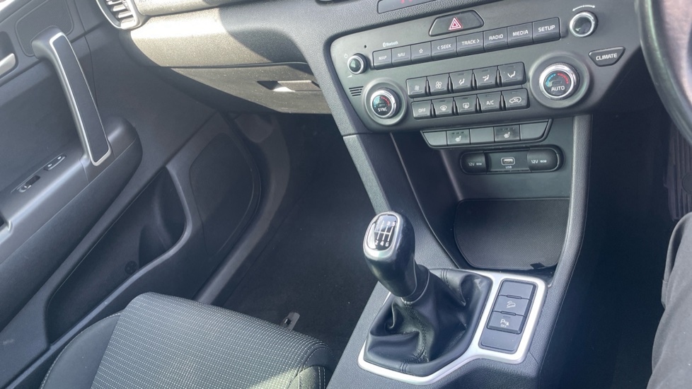 Kia Sportage 1.6 GDi ISG 2 5dr Petrol Estate - Image 32