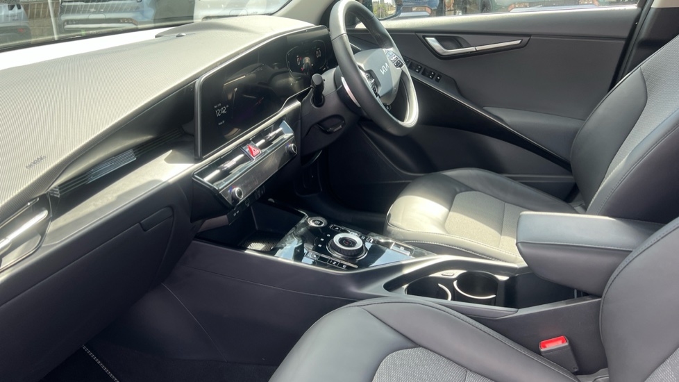 Kia Niro 1.6 GDi Hybrid 3 5dr DCT Hybrid Estate - Image 9